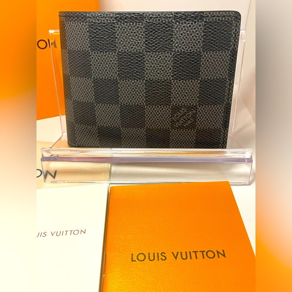 Louis Vuitton Damier bifold wallet NEW! - Picture 3 of 9